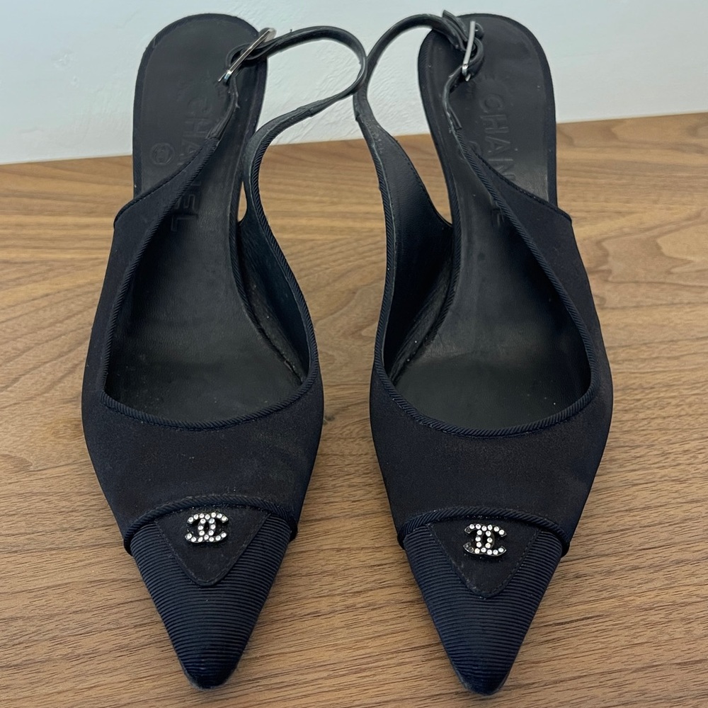 Chanel Black CC Logo Rhinestone Slingback Heels Pointed Toe Pumps Size 37 US 7